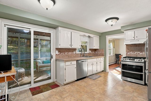 5 Ragged Hill Rd, Milford, MA 01757