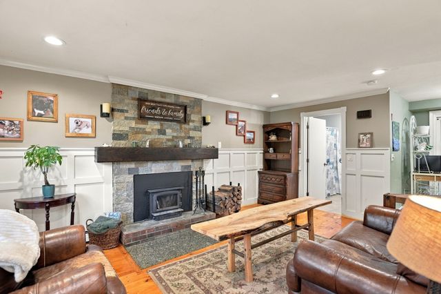 5 Ragged Hill Rd, Milford, MA 01757