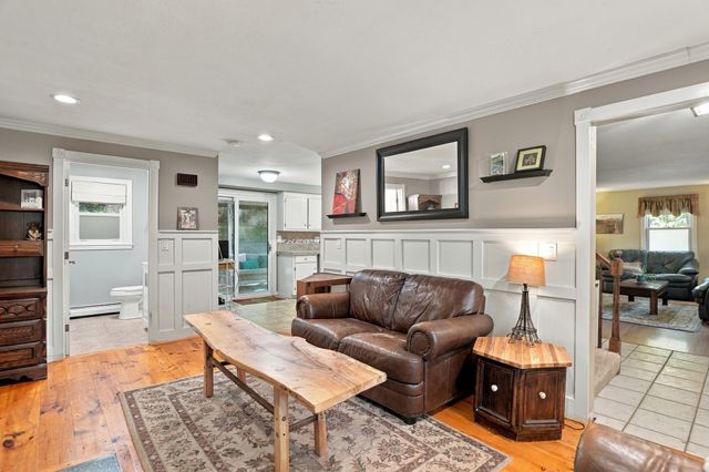 5 Ragged Hill Rd, Milford, MA 01757
