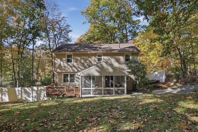 5 Ragged Hill Rd, Milford, MA 01757