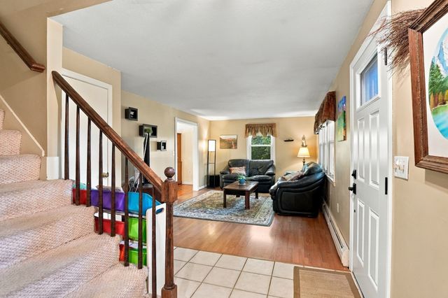 5 Ragged Hill Rd, Milford, MA 01757