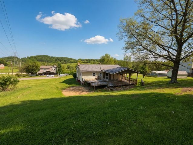 109 New Orchard Dr, Frazer, PA 15084