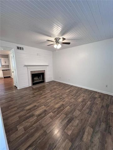 2293 Wellington Circle, Lithonia, GA 30058