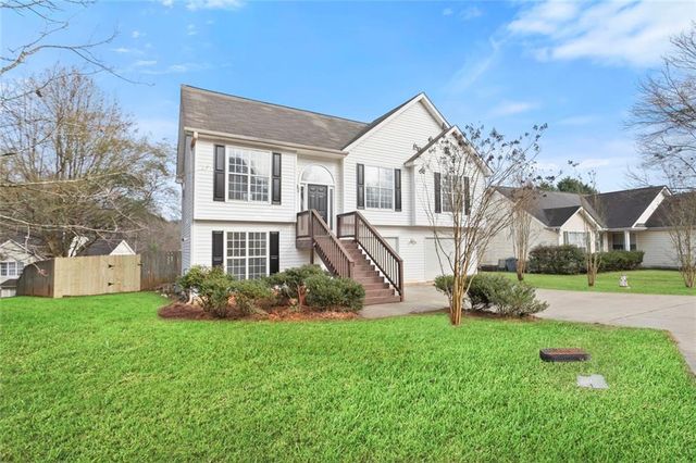 6608 Chesepeake Trail, Rex, GA 30273