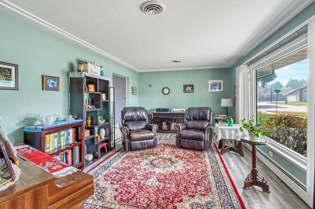 201 29th Avenue N, Fargo, ND 58102