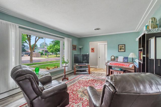 201 29th Avenue N, Fargo, ND 58102