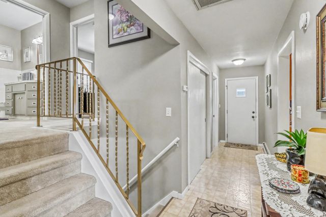201 29th Avenue N, Fargo, ND 58102