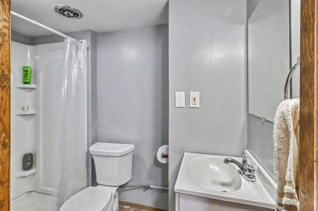 201 29th Avenue N, Fargo, ND 58102