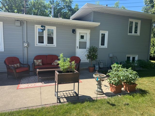 201 29th Avenue N, Fargo, ND 58102