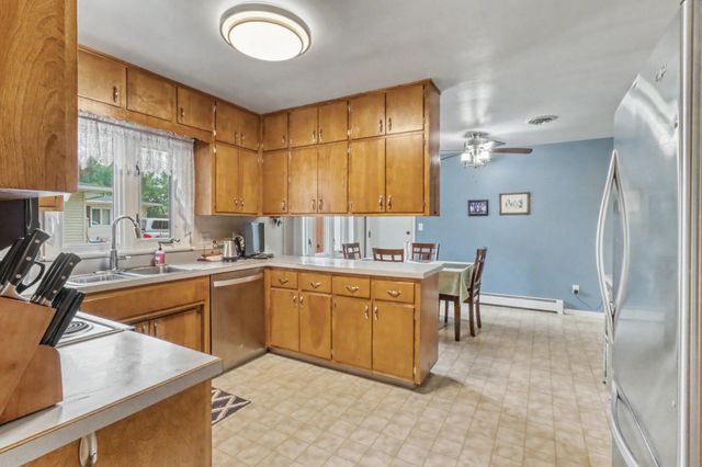201 29th Avenue N, Fargo, ND 58102