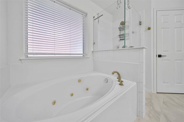 18510 Bluewater Cove Drive, Humble, TX 77346