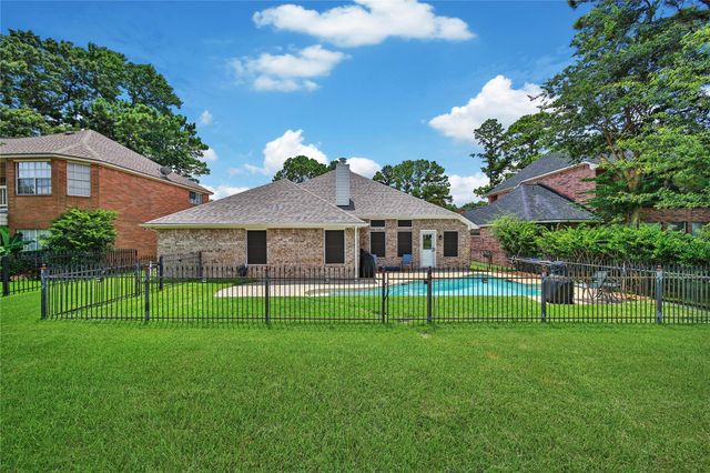 18510 Bluewater Cove Drive, Humble, TX 77346