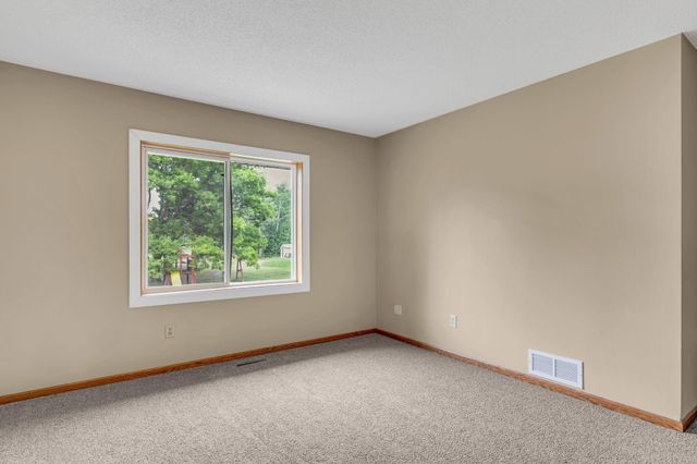 17713 Mackenzie Street NE, Columbus, MN 55025