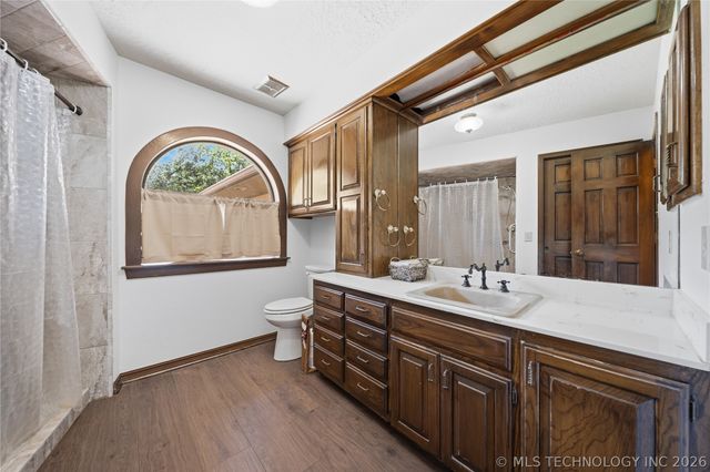 403 Quail Creek Road, Cleveland, OK 74020