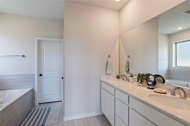 288 Kara Mist Court, La Porte, TX 77571