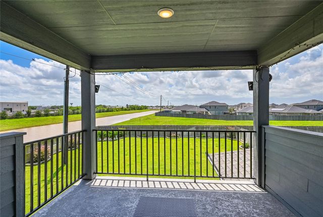 288 Kara Mist Court, La Porte, TX 77571