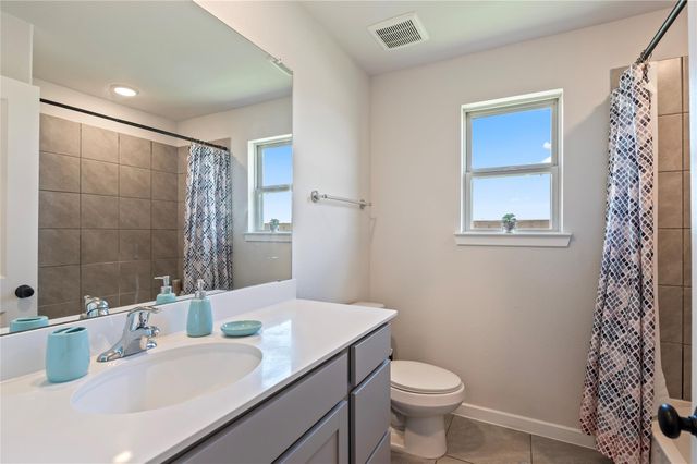 288 Kara Mist Court, La Porte, TX 77571