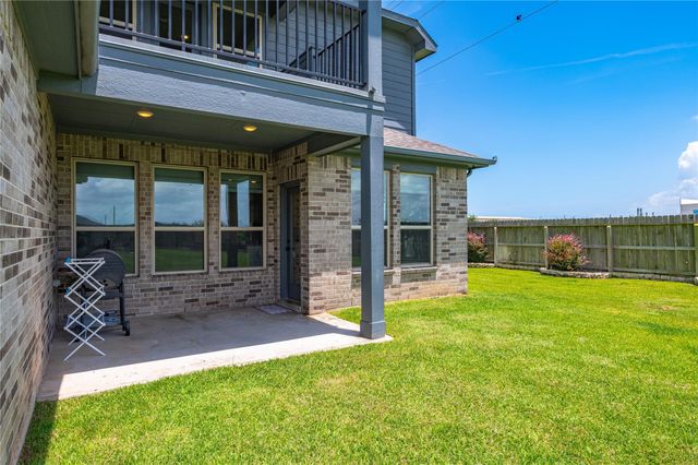 288 Kara Mist Court, La Porte, TX 77571