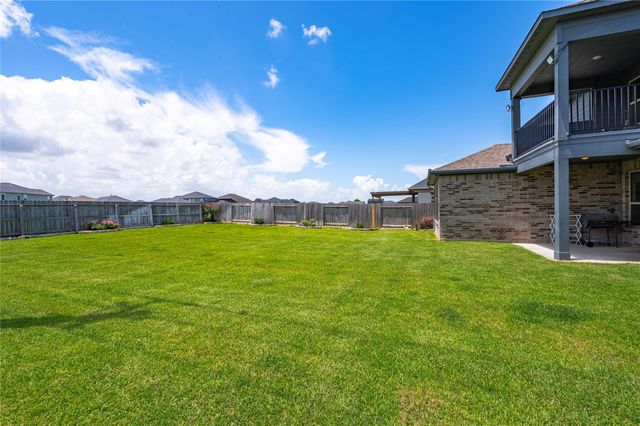 288 Kara Mist Court, La Porte, TX 77571