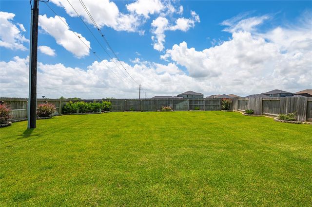 288 Kara Mist Court, La Porte, TX 77571