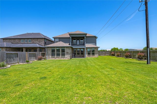 288 Kara Mist Court, La Porte, TX 77571