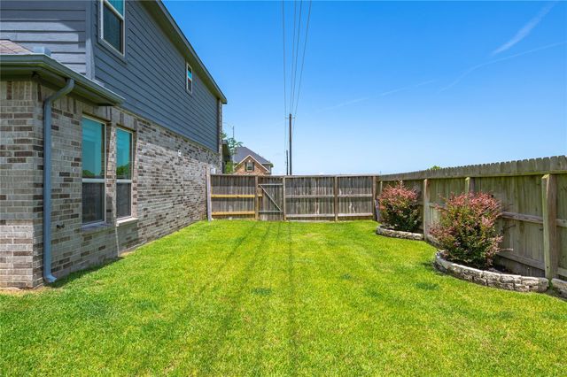 288 Kara Mist Court, La Porte, TX 77571