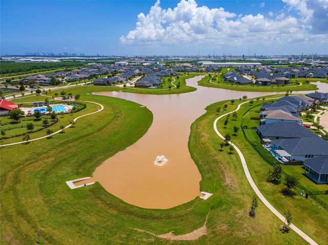 288 Kara Mist Court, La Porte, TX 77571