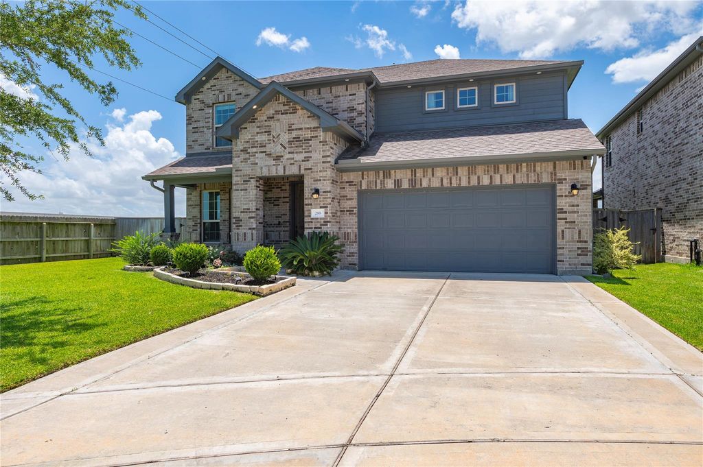 288 Kara Mist Court, La Porte, TX 77571