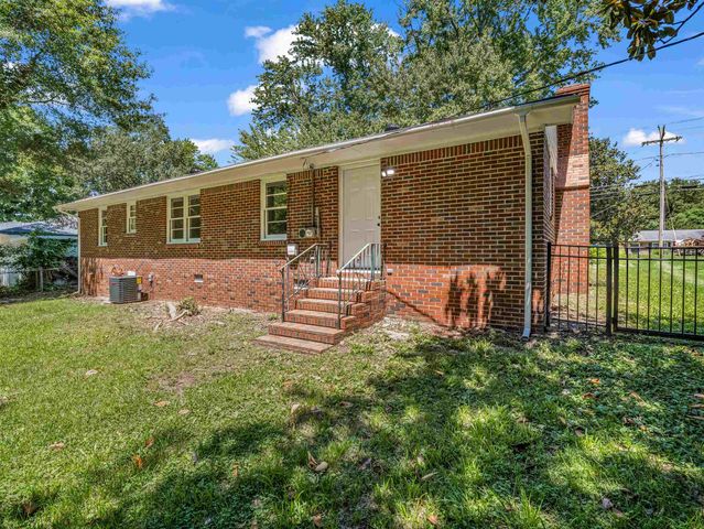 453 Lucerne Drive, Spartanburg, SC 29302