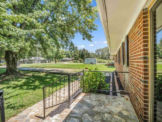 453 Lucerne Drive, Spartanburg, SC 29302