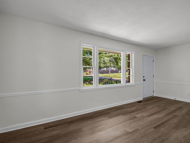 453 Lucerne Drive, Spartanburg, SC 29302