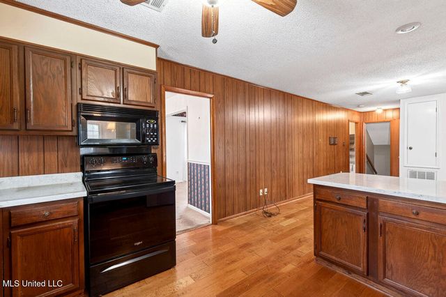 796 Sharon Hills Drive, Biloxi, MS 39532