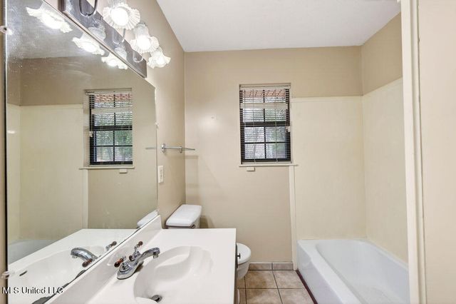 796 Sharon Hills Drive, Biloxi, MS 39532