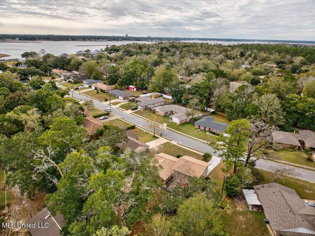 796 Sharon Hills Drive, Biloxi, MS 39532