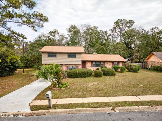 796 Sharon Hills Drive, Biloxi, MS 39532