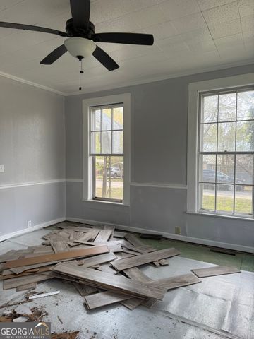 318 E 2nd Avenue, Tennille, GA 31089