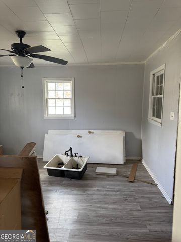 318 E 2nd Avenue, Tennille, GA 31089
