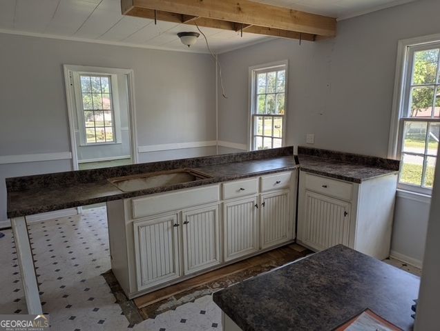 318 E 2nd Avenue, Tennille, GA 31089