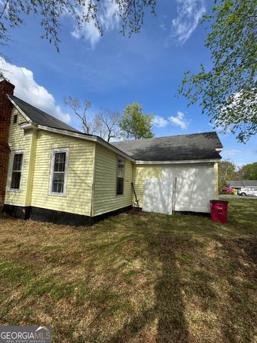 318 E 2nd Avenue, Tennille, GA 31089