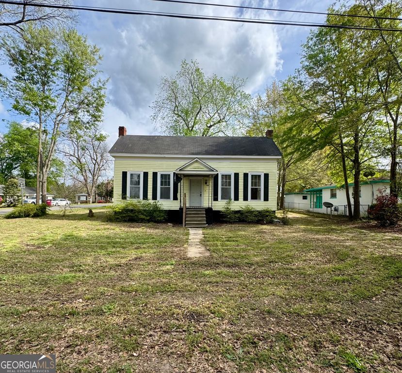 318 E 2nd Avenue, Tennille, GA 31089