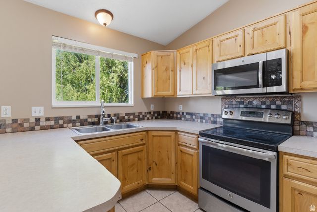 5144 W 4525 S, Hooper, UT 84315