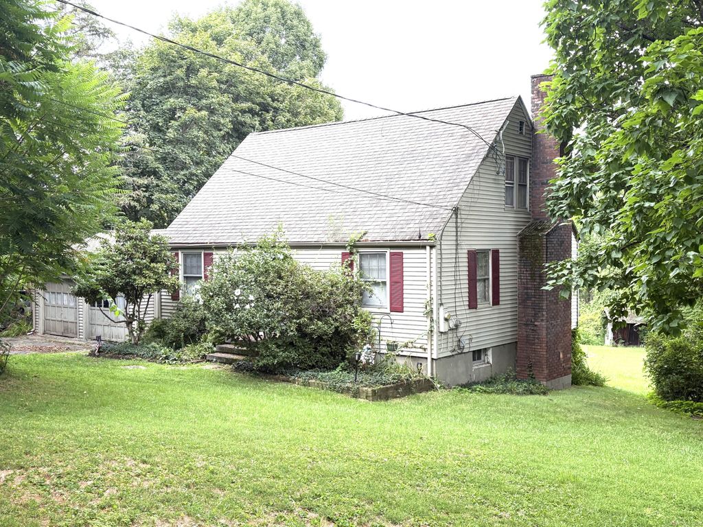 180 Duncaster Road, Bloomfield, CT 06002