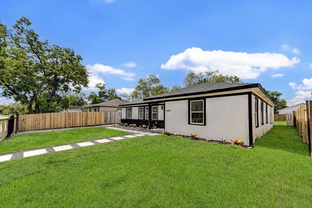 5023 Ventura Lane, Houston, TX 77021
