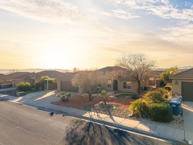 981 N PAINTED CLOUD PL, Washington, UT 84780