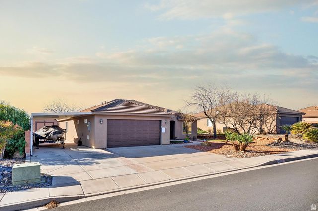 981 N PAINTED CLOUD PL, Washington, UT 84780