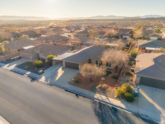 981 N PAINTED CLOUD PL, Washington, UT 84780