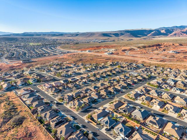 981 N PAINTED CLOUD PL, Washington, UT 84780