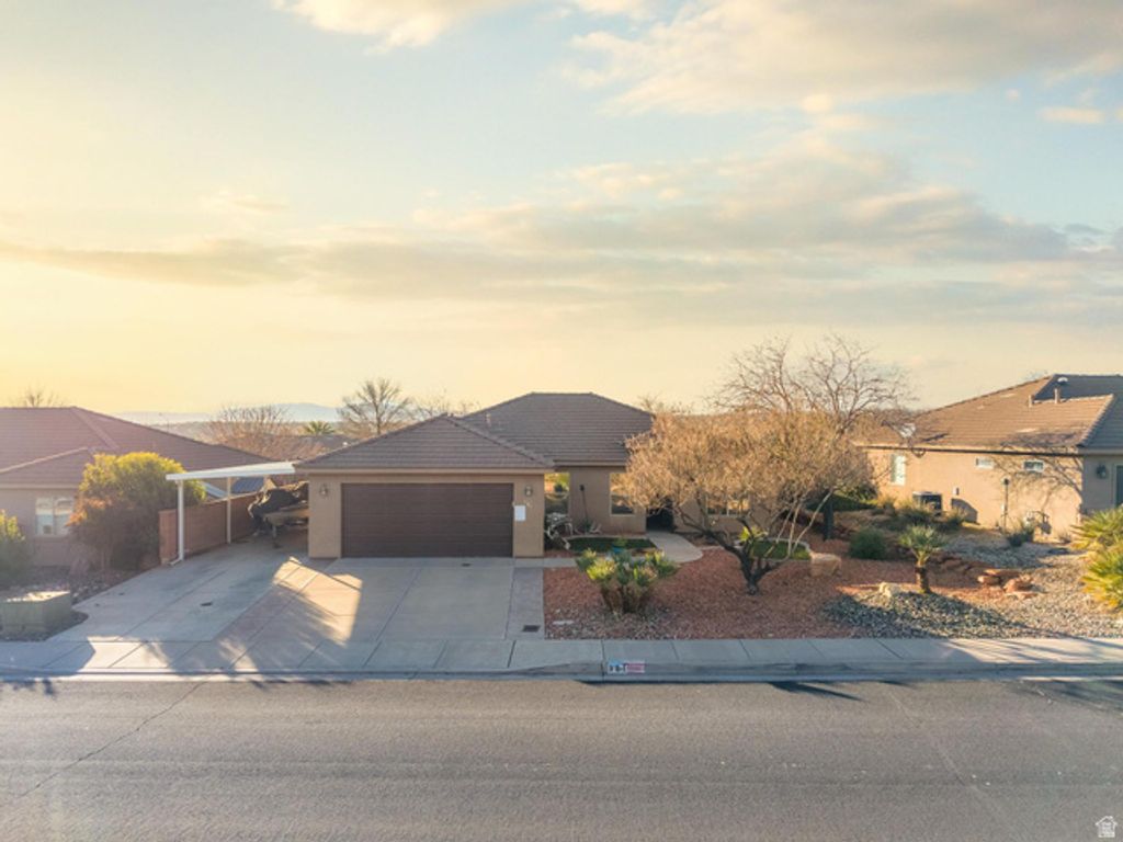 981 N PAINTED CLOUD PL, Washington, UT 84780