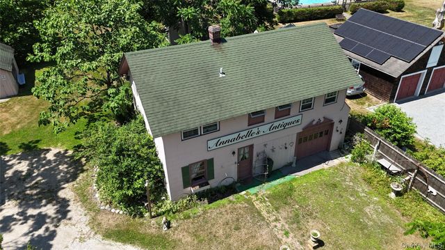 449 Montauk Highway, East Moriches, NY 11940