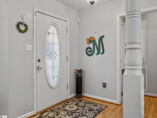 139 Cherrywood Road, Woodruff, SC 29388